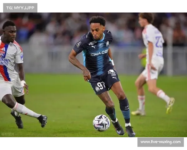 法甲冬季转会窗口临近 各队引援动向备受关注