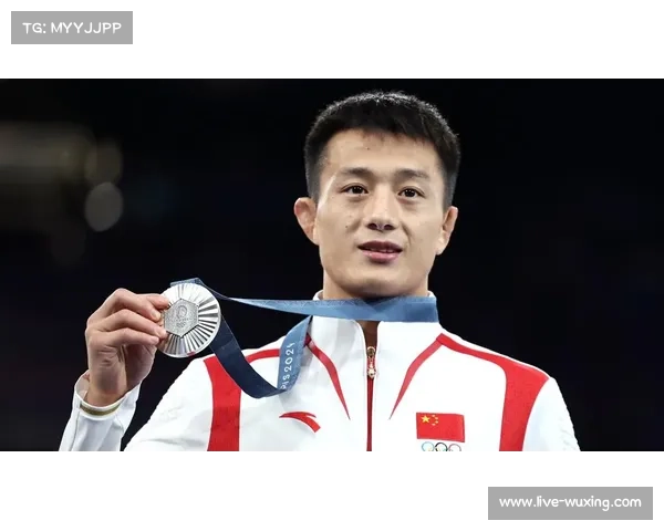 “老将居马别克膝伤复发，退出明年三月国际邀请赛”