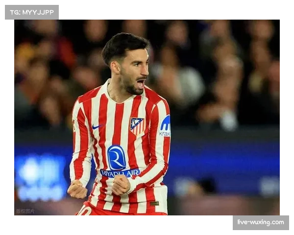 西甲国家德比赛中观察：巴萨变阵4-4-2中场菱形站位应对皇马快速反击